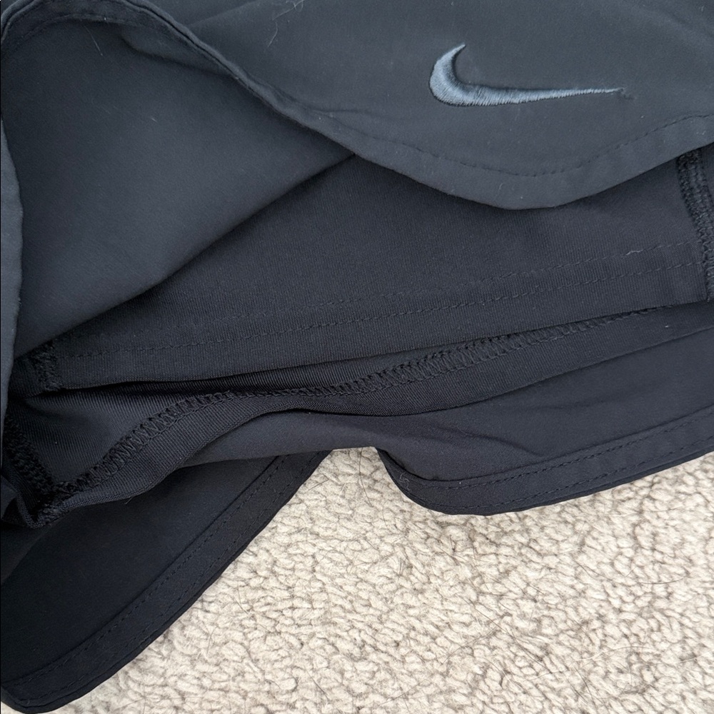 Nike Running Shorts - Picture 3 of 3